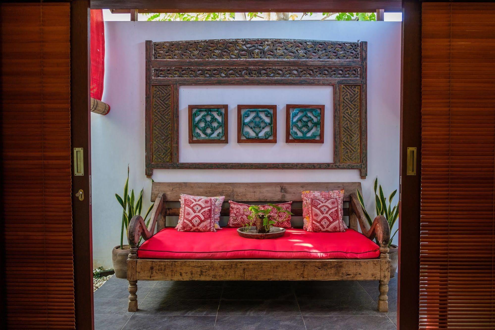 סמיניאק Kamar Kamar Boutique Hotel מראה חיצוני תמונה