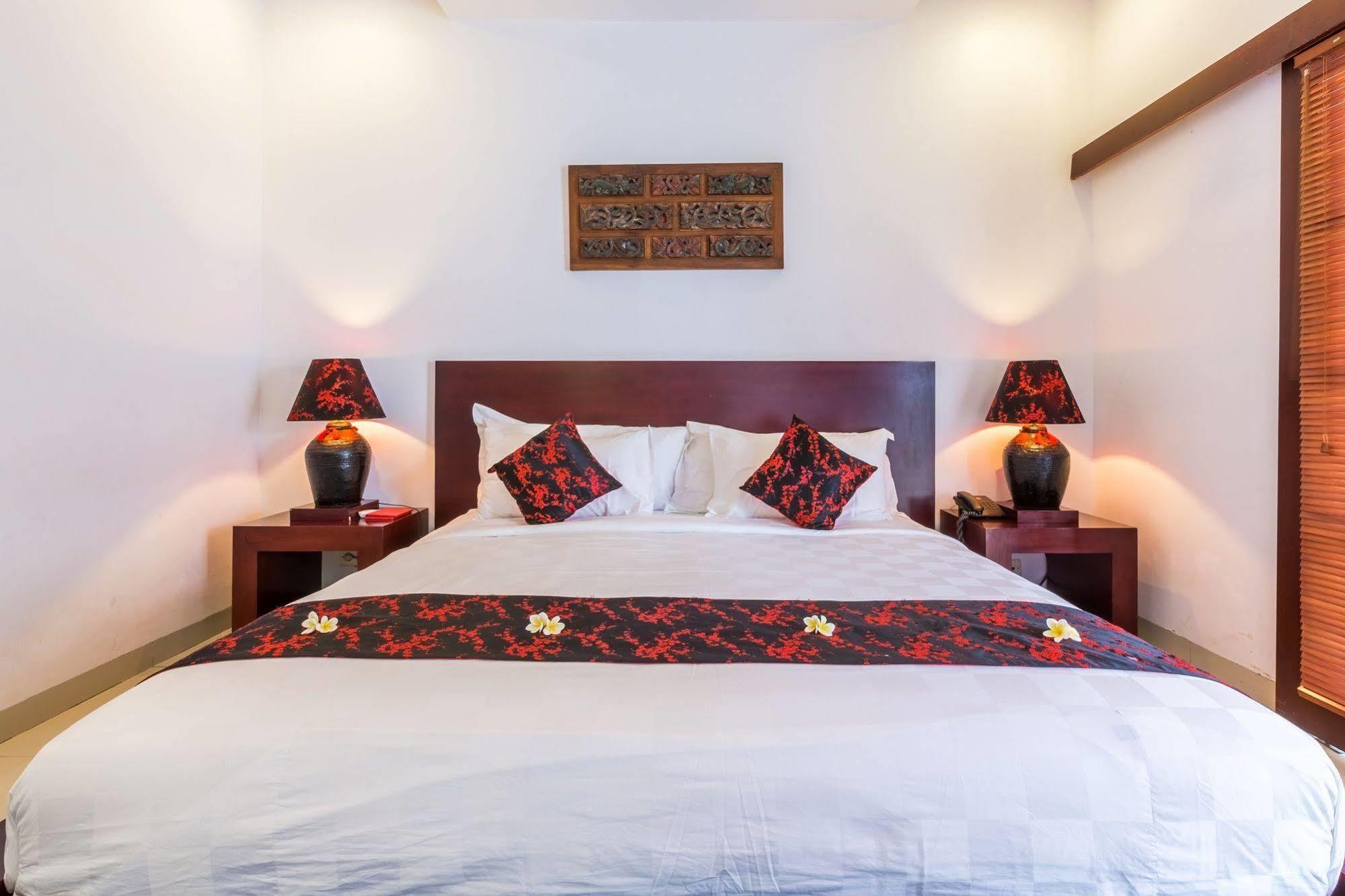 סמיניאק Kamar Kamar Boutique Hotel מראה חיצוני תמונה